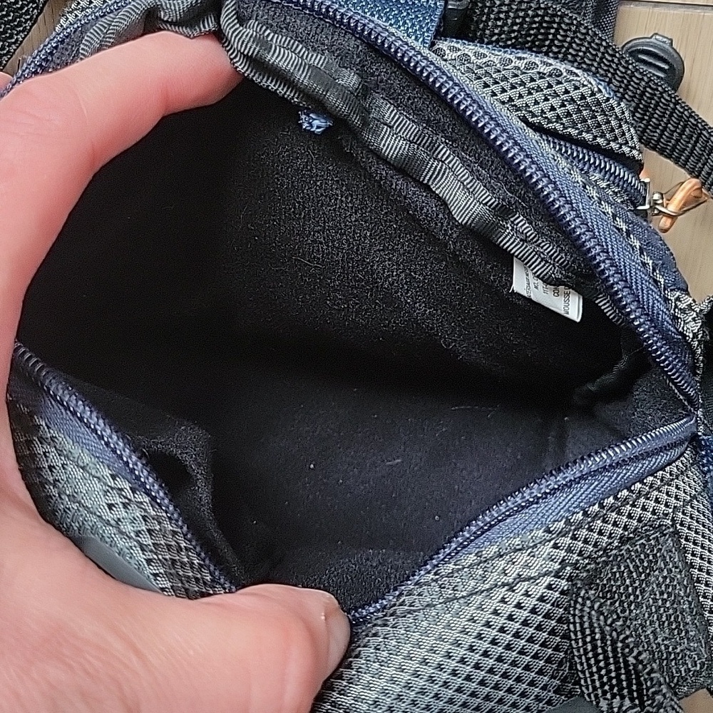 Samsonite (SB609BLU) Blue Multi-Pocket Digital Camera Bag - Picture 8 of 8